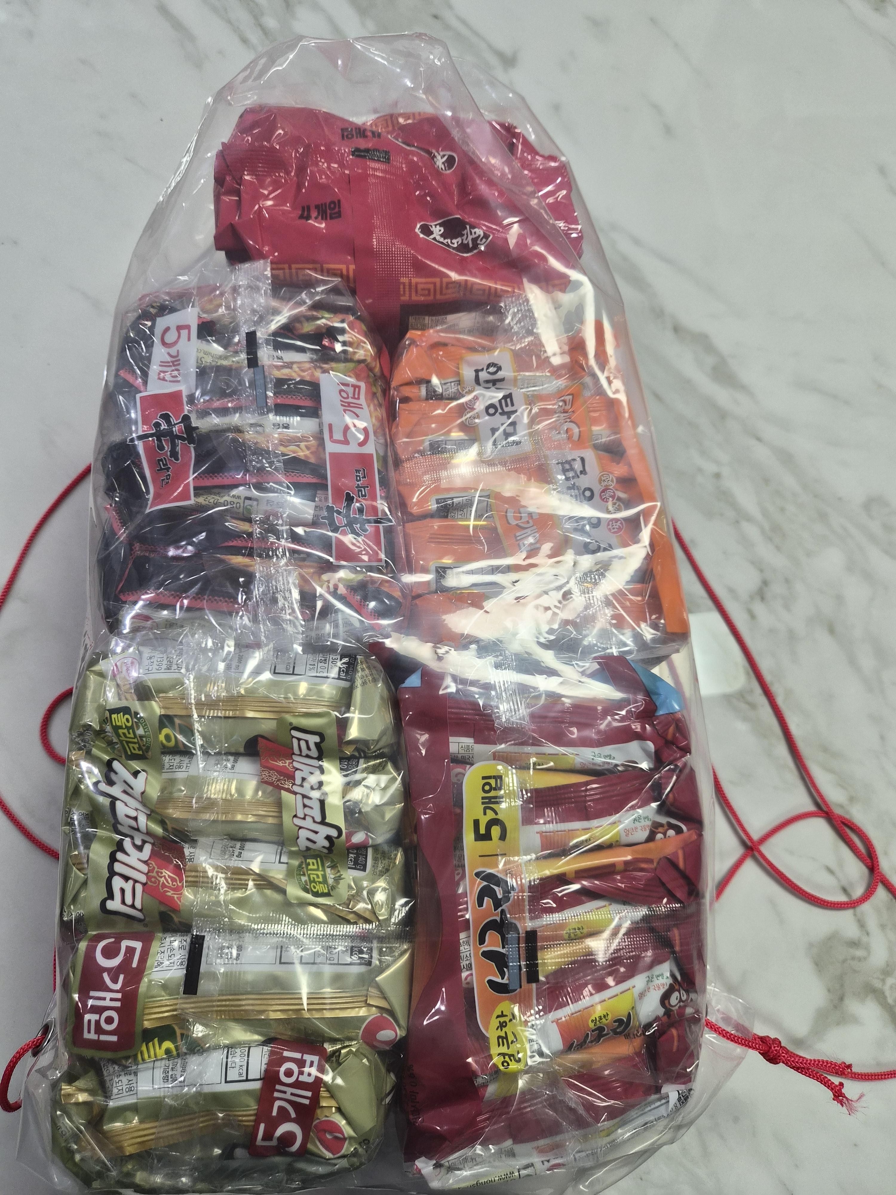 라면축제 라면 삿어