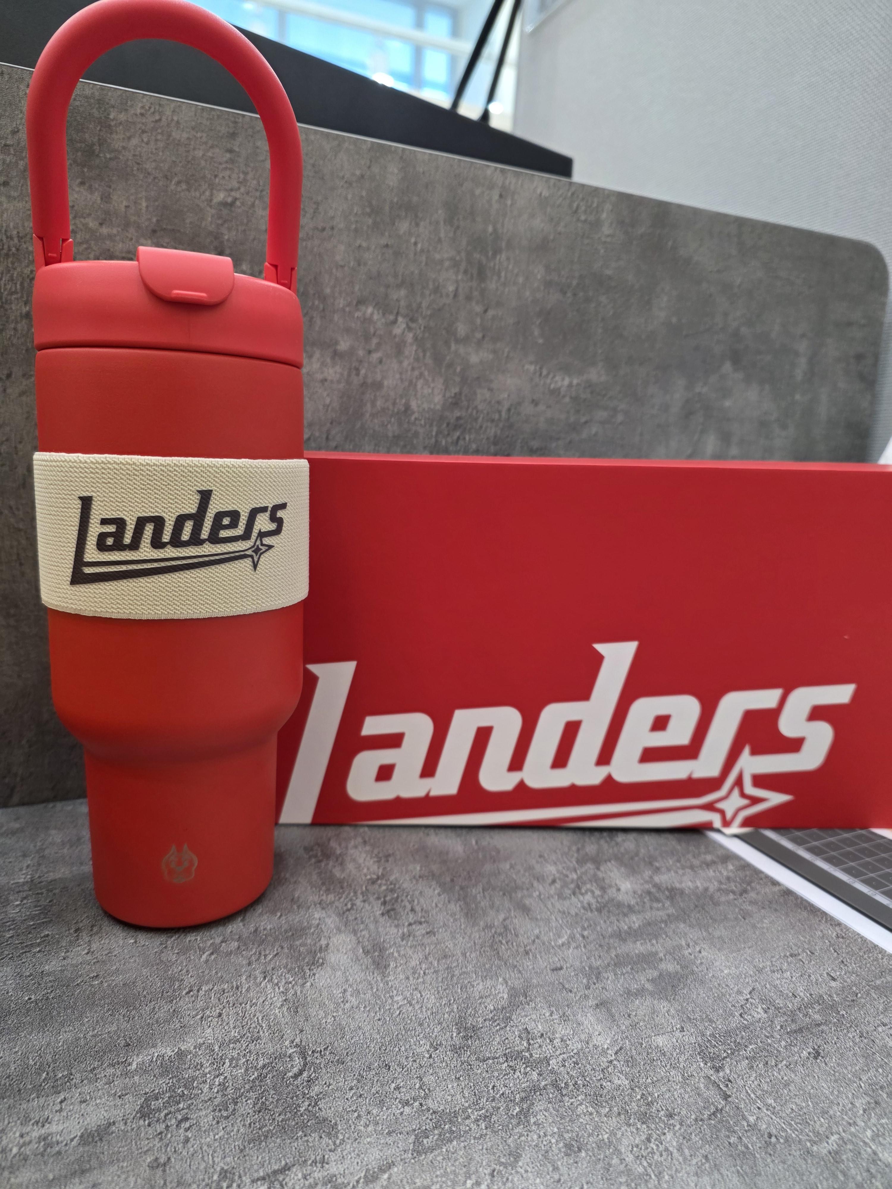 내 슥 랜더스 굿즈 보러와 2번째 사진