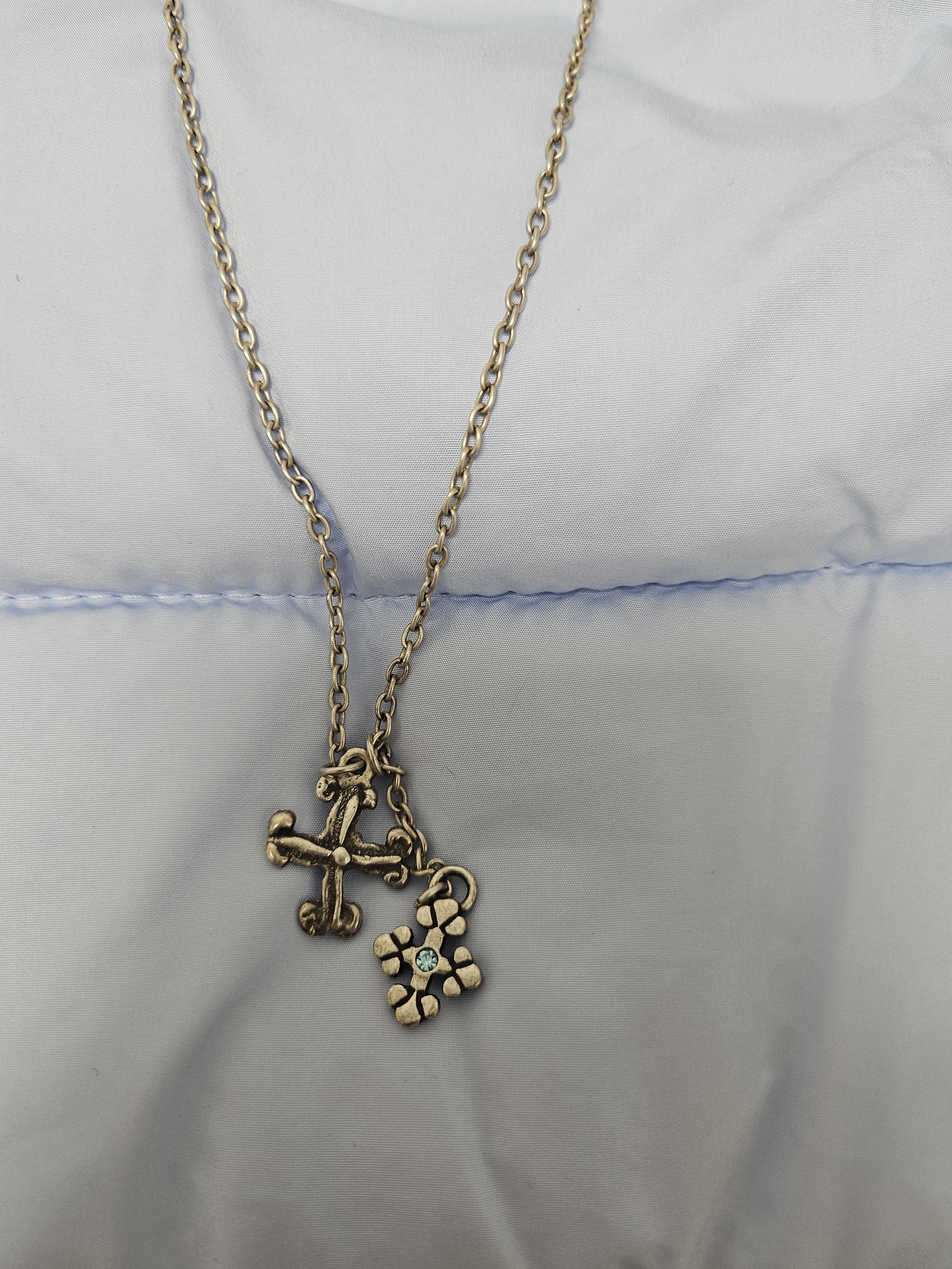 이 목걸이 보세인가?