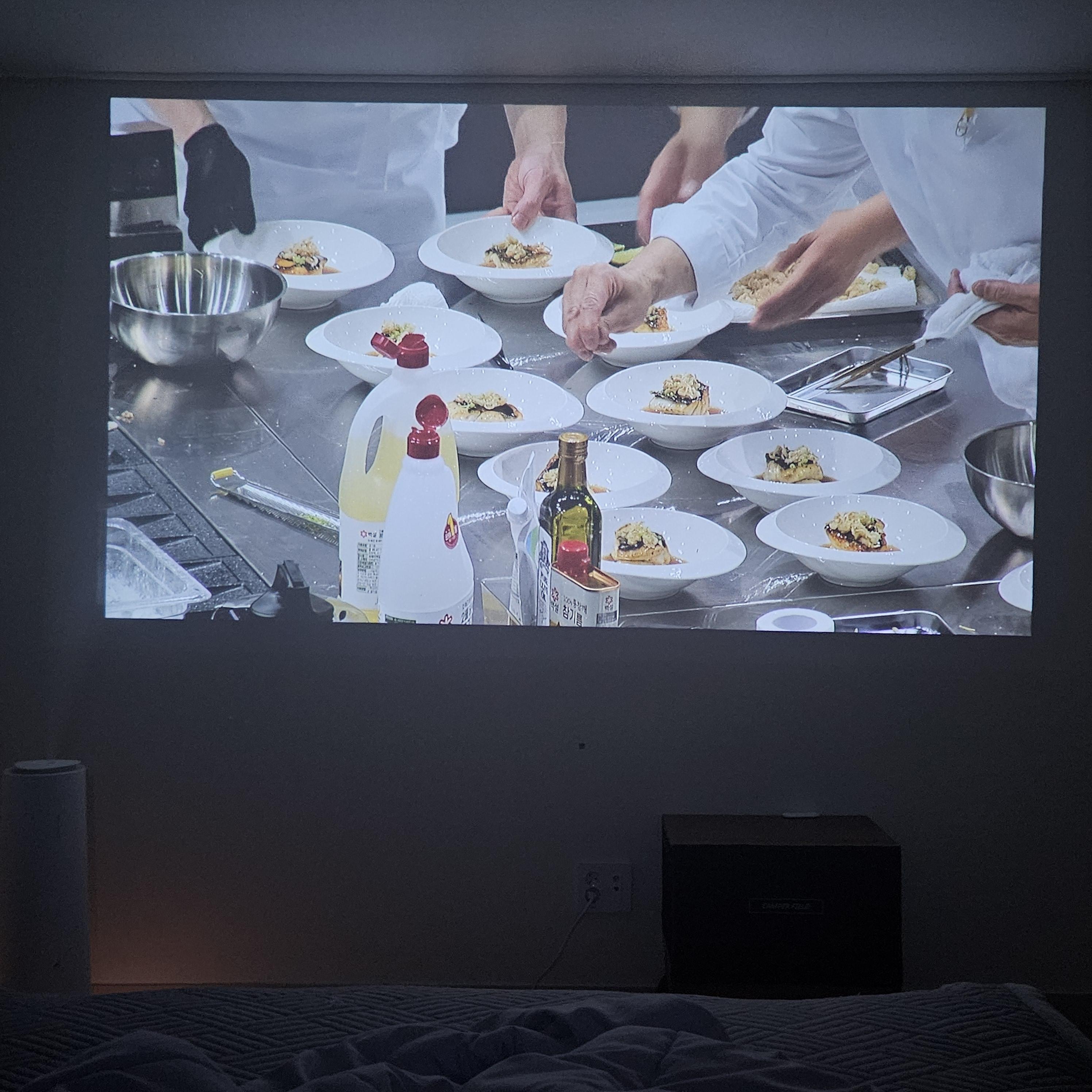 흑백2  백 때문에 안보려다가 보는데