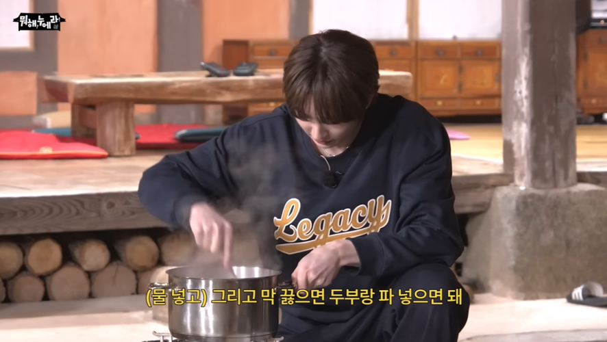 뜻하지 않게 자컨에 어머님 목소리 출연시킨 아이돌 (9)