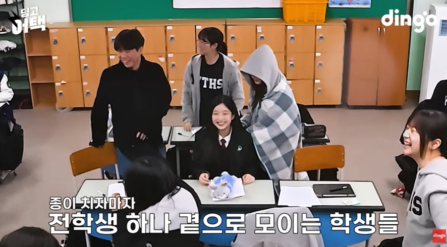 고등학교에 존예 여학생이 전학 온다면? (19)