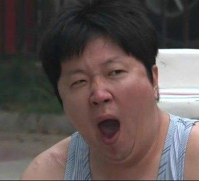 꽤 갈리는 주말 밤 잠, 최대한 참는다 vs 그냥 잔다