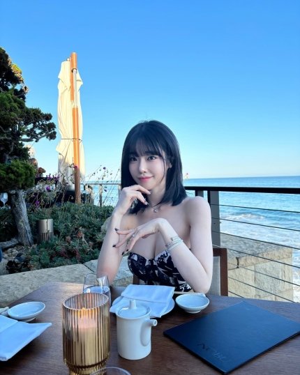 1000023134.jpg LA 저택 매입\' 방시혁, 美 길거리서 BJ과즙세연과 포착 \'눈길\'