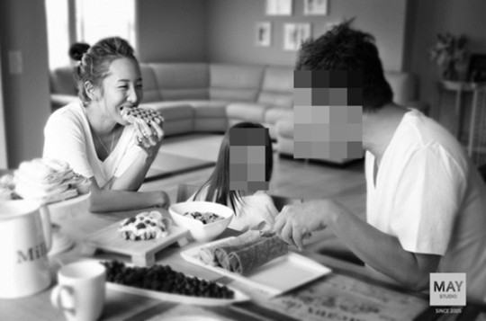 배우 사강, 결혼 17년만 남편상 비보…슬픔 속 빈소 지키는 중