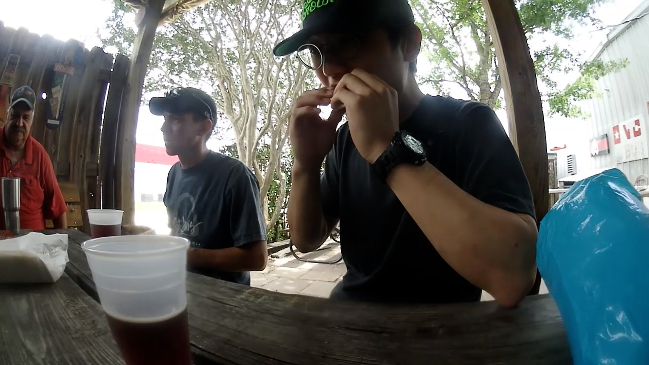 미국 여행 중 술집에서 주한미군을 만난 유튜버