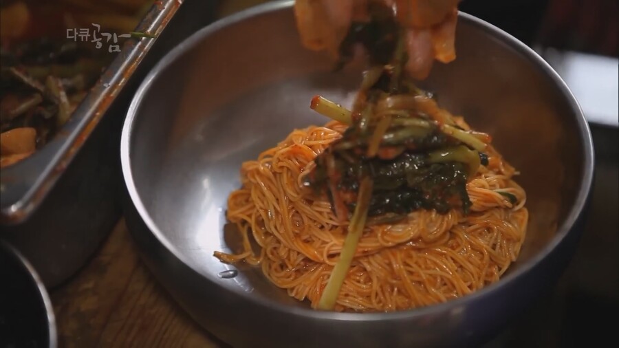 img/23/08/12/189e781be9156723e.jpg 서울 용산.. 3천원 국수집 천사 사장님 ㄷㄷㄷ...jpg