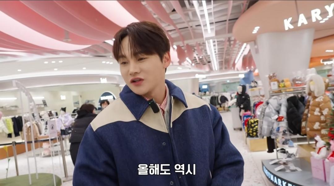 이정도면 거의 산타 아니냐는 가수.jpg 4번째 사진