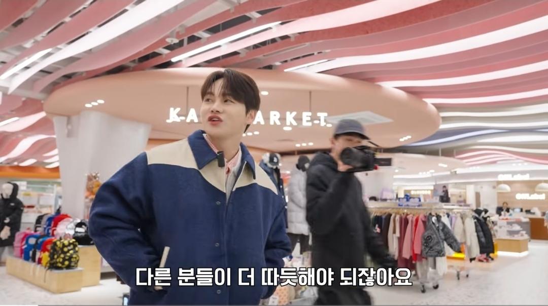 이정도면 거의 산타 아니냐는 가수.jpg 5번째 사진