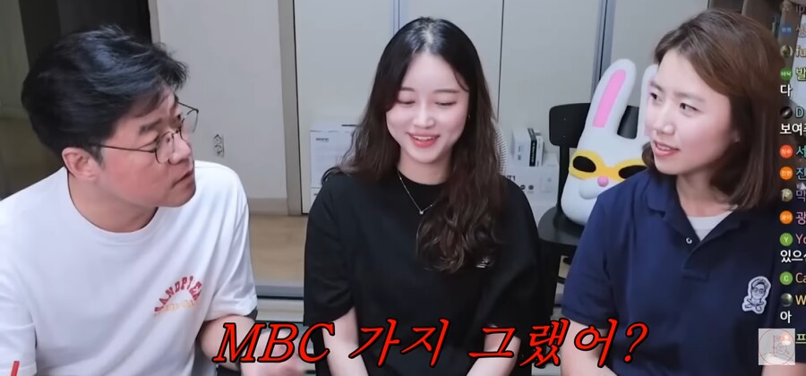 img/23/06/15/188bd80c37355b31d.jpg 자기 후배가 존경하는 사람 김태호 PD라고 하자 나영석 PD 반응 ㄷㄷㄷ.JPG
