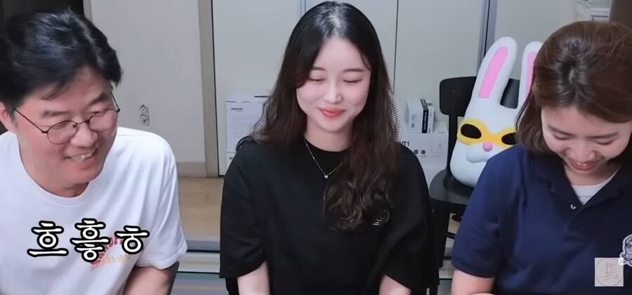 img/23/06/15/188bd80c42755b31d.jpg 자기 후배가 존경하는 사람 김태호 PD라고 하자 나영석 PD 반응 ㄷㄷㄷ.JPG