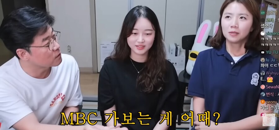 img/23/06/15/188bd80cb2e55b31d.jpg 자기 후배가 존경하는 사람 김태호 PD라고 하자 나영석 PD 반응 ㄷㄷㄷ.JPG