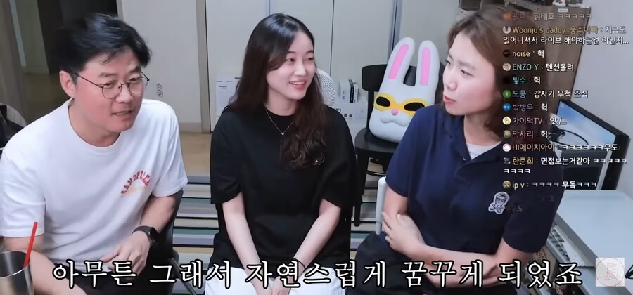 img/23/06/15/188bd80ba6655b31d.jpg 자기 후배가 존경하는 사람 김태호 PD라고 하자 나영석 PD 반응 ㄷㄷㄷ.JPG