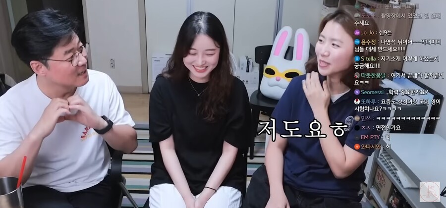 img/23/06/15/188bd80b4b955b31d.jpg 자기 후배가 존경하는 사람 김태호 PD라고 하자 나영석 PD 반응 ㄷㄷㄷ.JPG
