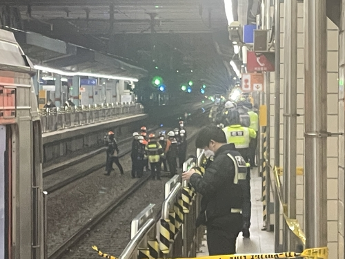 [속보]부천 중동역 선로 누워있던 20대 추정男 열차 사망