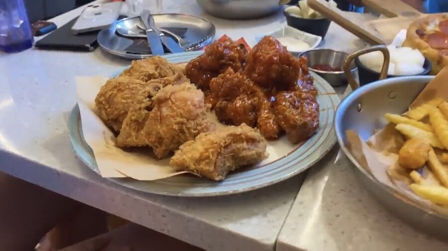 img/23/08/08/189d4d2f481169eb7.jpeg 서울 호텔로 와버린 영국 잼버리 대원들 근황.....JPG