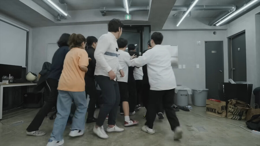 img/23/07/28/1899b2499db2b946.png 요즘 유튜브 개그맨들...똥군기 근황 ㄷㄷ..JPG