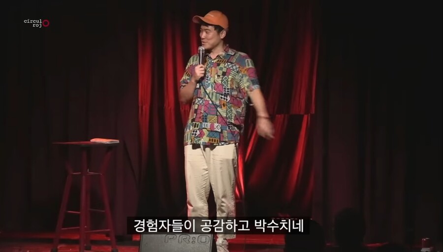 img/23/07/10/1893ef7122755d398.jpg 멕시코에서 현지인들 상대로 스탠딩 코미디 하는 한국인 근황 ㄷㄷ...JPG