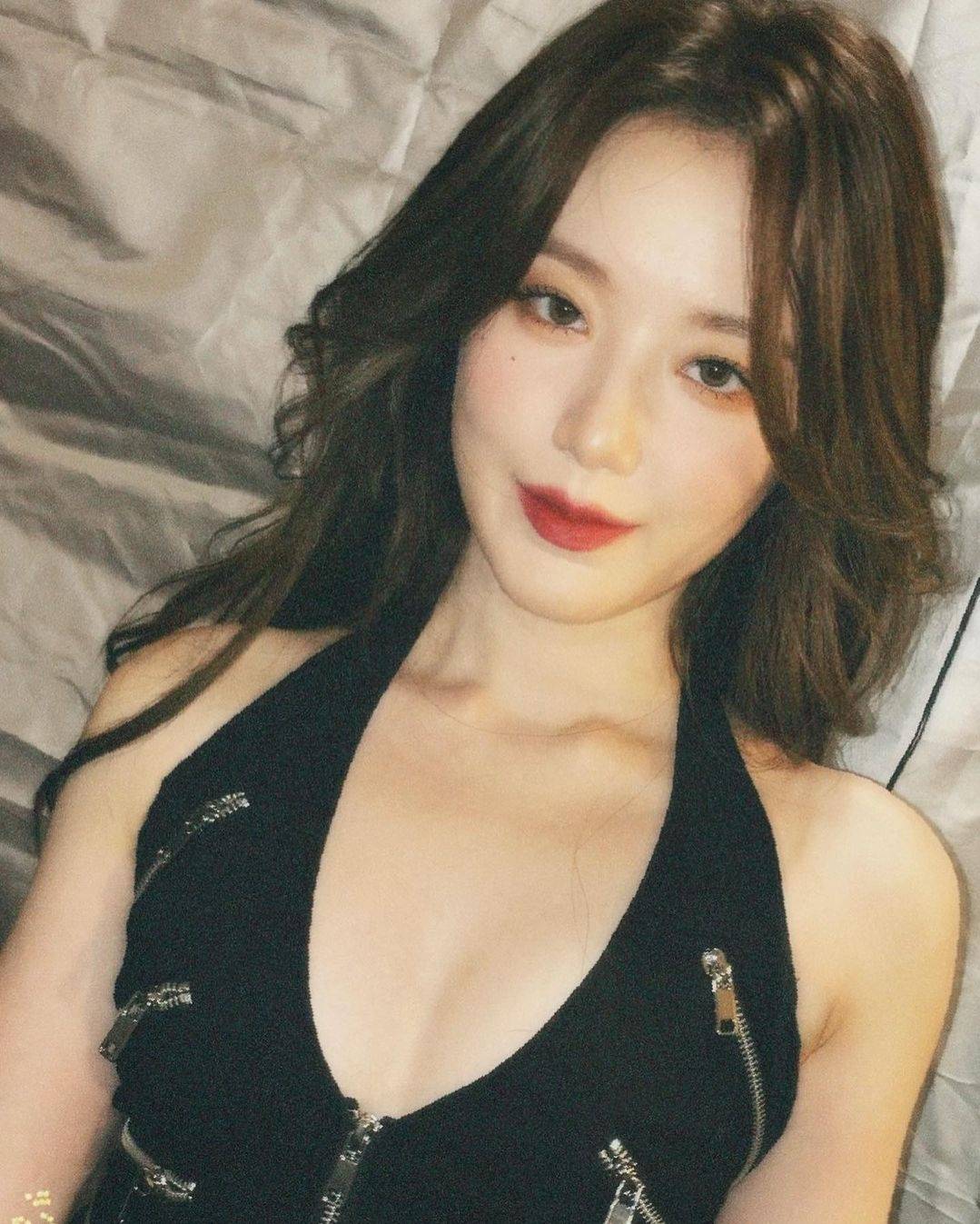 명치 시원하게 오픈한 섹시 슈화 근황 .jpg | 인스티즈