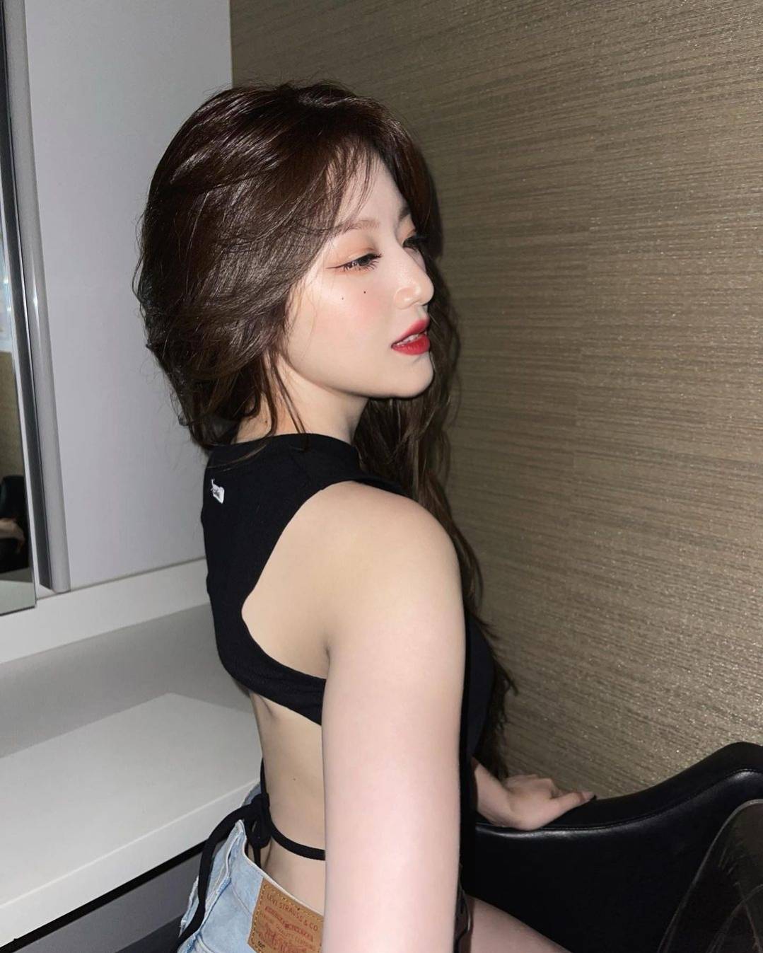 명치 시원하게 오픈한 섹시 슈화 근황 .jpg | 인스티즈
