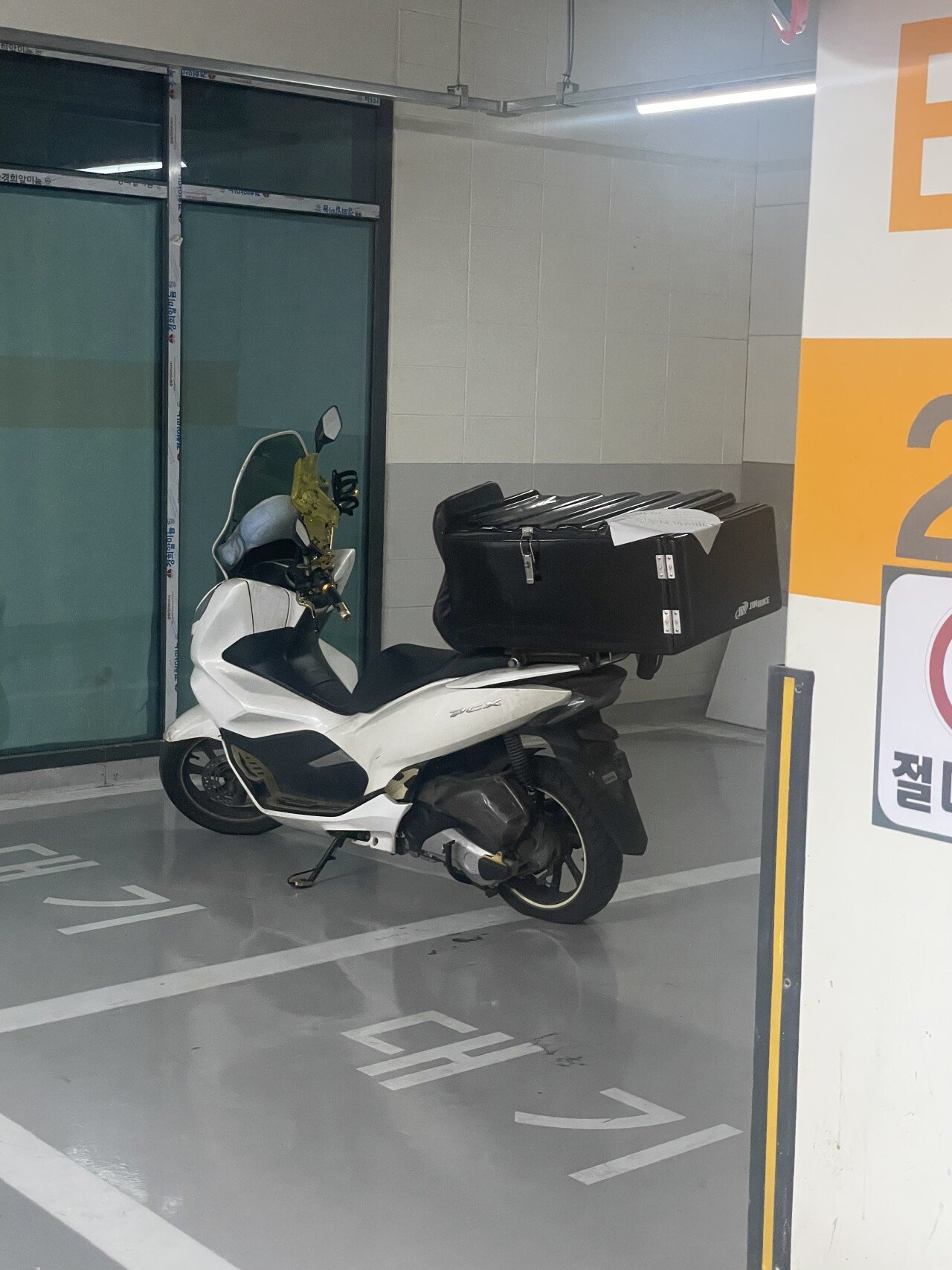 CC800F46-32AB-462B-8B2B-D41334030504.jpeg 우리 오피스텔 주차도 좀 칭찬해주세요 ㅎㅎ