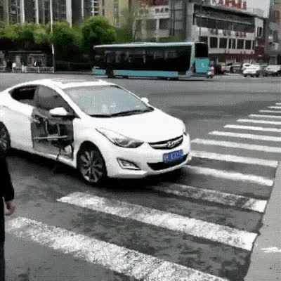 저기요... 이거 떨어뜨리셨는데요...? - 꾸르