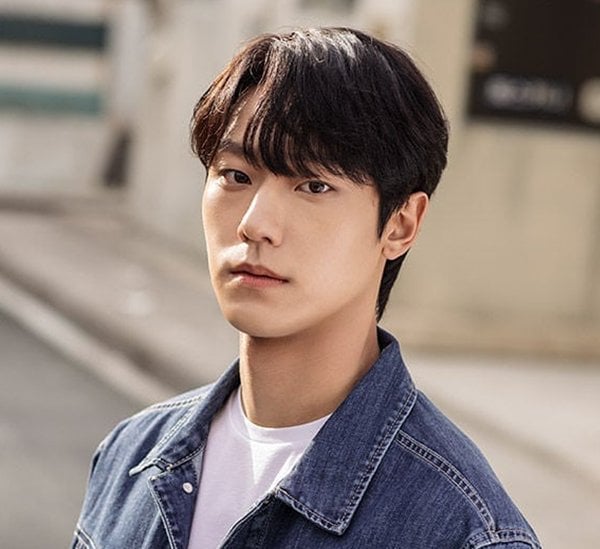 대세배우 이도현, 14일 입대.jpg