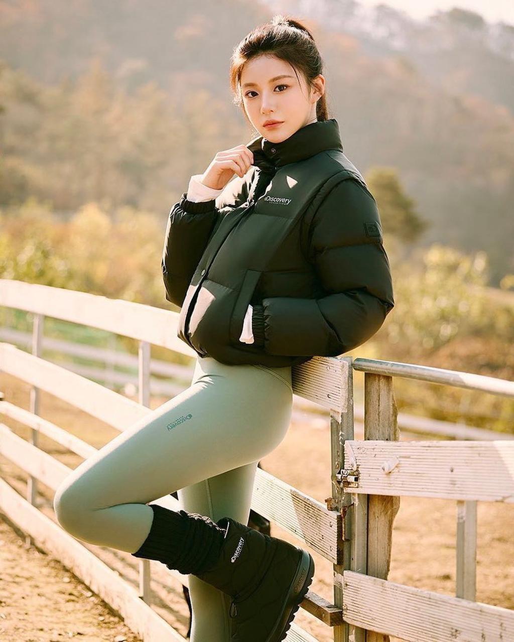 10.jpg 디스커버리 모델... 김고은 -> 고윤정