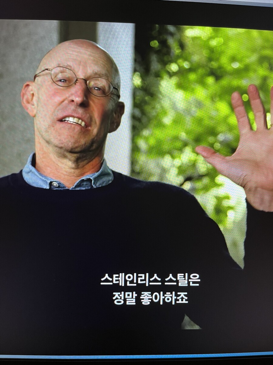 img/23/08/18/18a06c23b085122de.jpeg 낡고 더러운 나무통으로 치즈를 만들다가 정부에게 제지당한 수녀님 ㄷㄷ..JPG