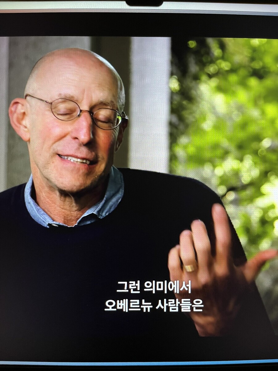 img/23/08/18/18a06c697425122de.jpeg 낡고 더러운 나무통으로 치즈를 만들다가 정부에게 제지당한 수녀님 ㄷㄷ..JPG