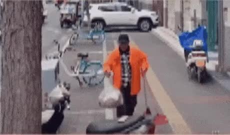 59F1499F-5C1F-4B13-8AAD-2B4BFD161A81.gif