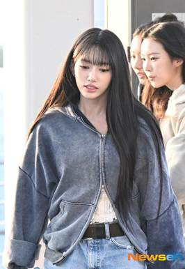 오늘자 출국하는 미야오 기사 사진.jpg 7번째 사진