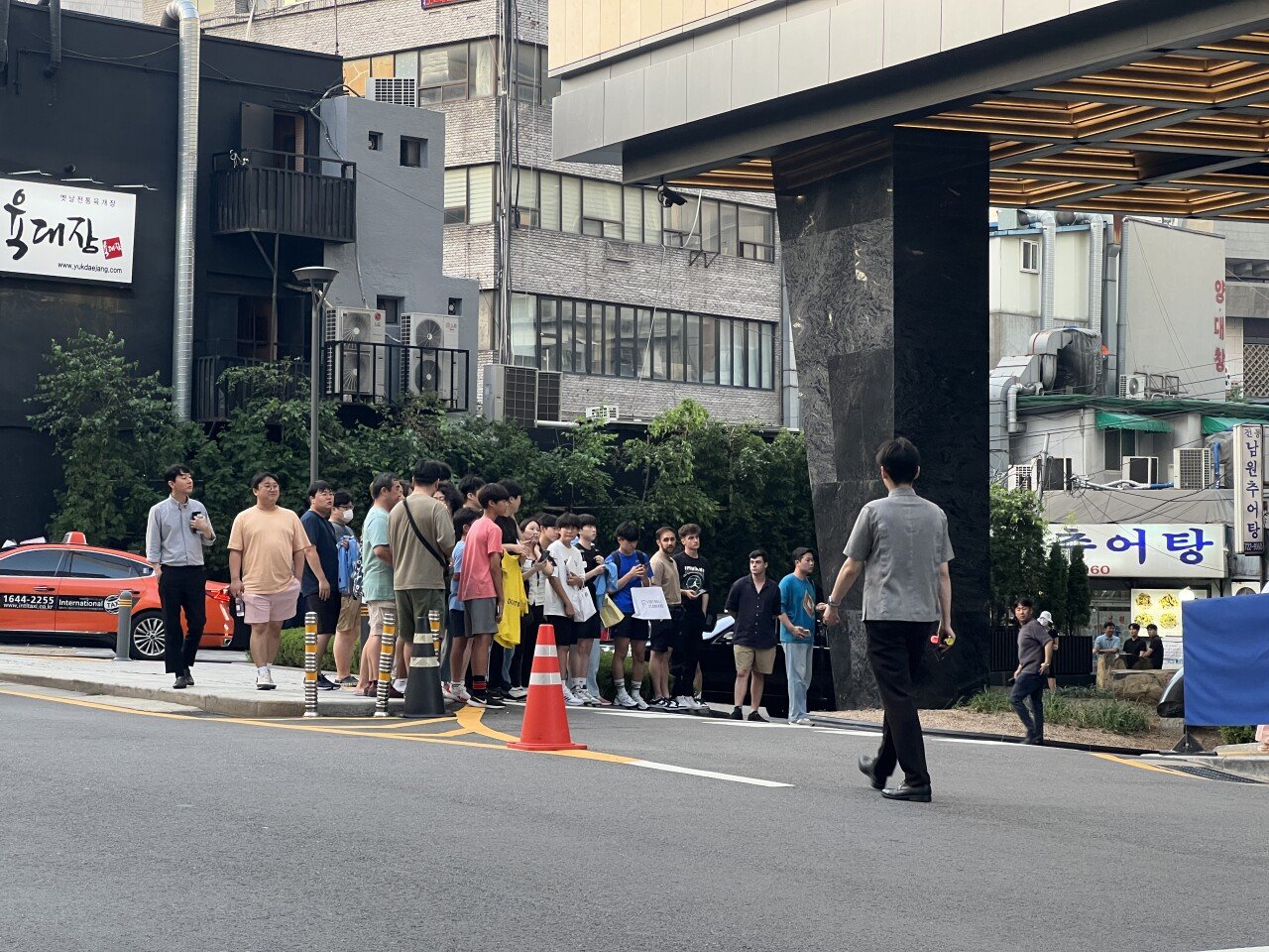 IMG_5166.jpeg 맨시티 숙소 앞 근황