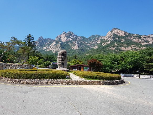 9983C7425D2446271B.jpeg 차 타고 가다가 보이는 지리는 산