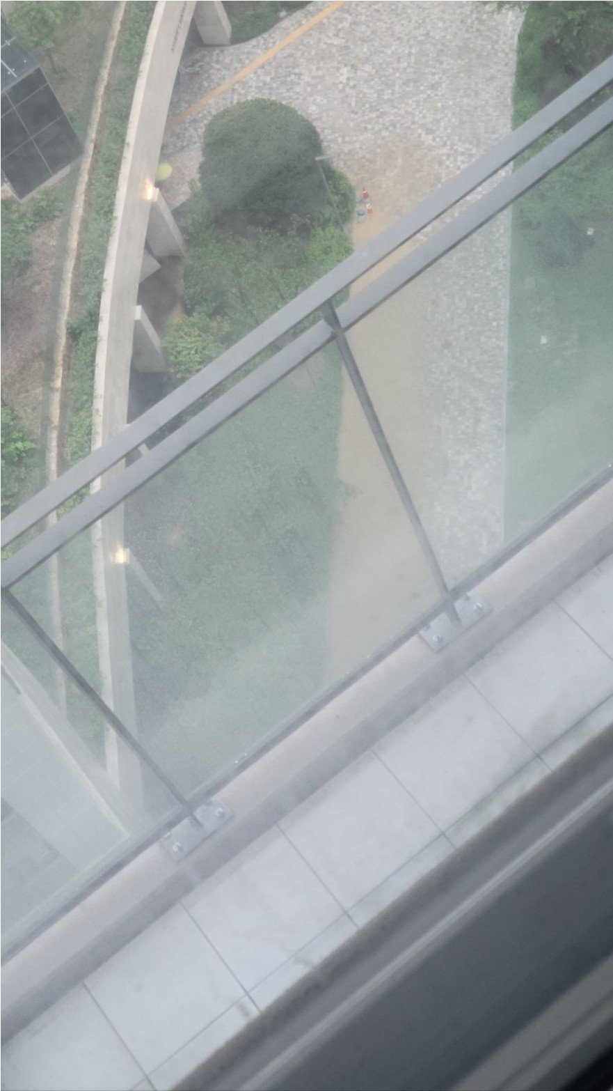 2.JPG 폭우로 물난리난 개포자이 프레지던스 근황.jpg