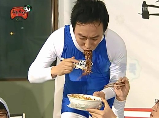A7C5BF69-D316-4AFB-8272-1A2186FCAB07.jpeg 다른 연예인이 방송에서 했으면 쌍욕 먹었을 행동.jpg