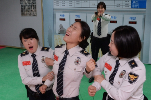 image.png 여경 혐오를 넘어선 여경 무용론 불똥.JPG