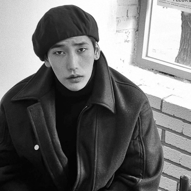 m (4).jpg 덱스에 이은 UDT 출신 존잘러 작가