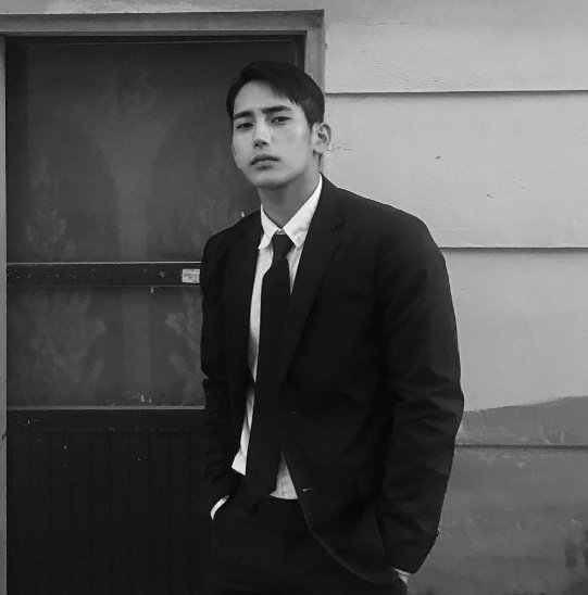 m (2).jpg 덱스에 이은 UDT 출신 존잘러 작가
