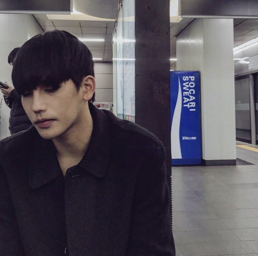 m (7).jpg 덱스에 이은 UDT 출신 존잘러 작가