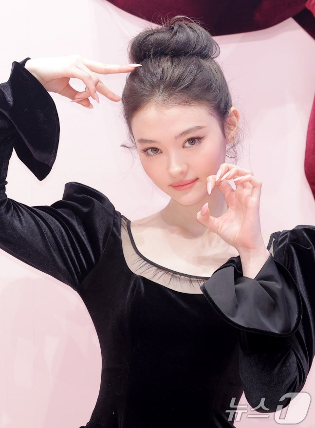 헤매코 역대급이라는 반응 많은 오늘 맥 행사 참석한 미야오 엘라.jpg (4)