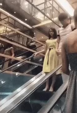 미친년 .gif