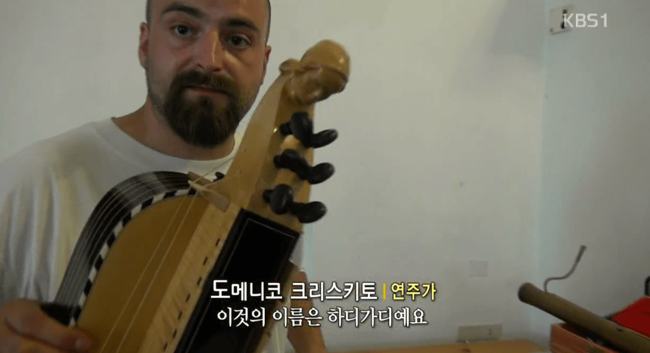 walking to the juventus6.png (Pic) 공중파 TV 편집자 장난질 시말서 레전드