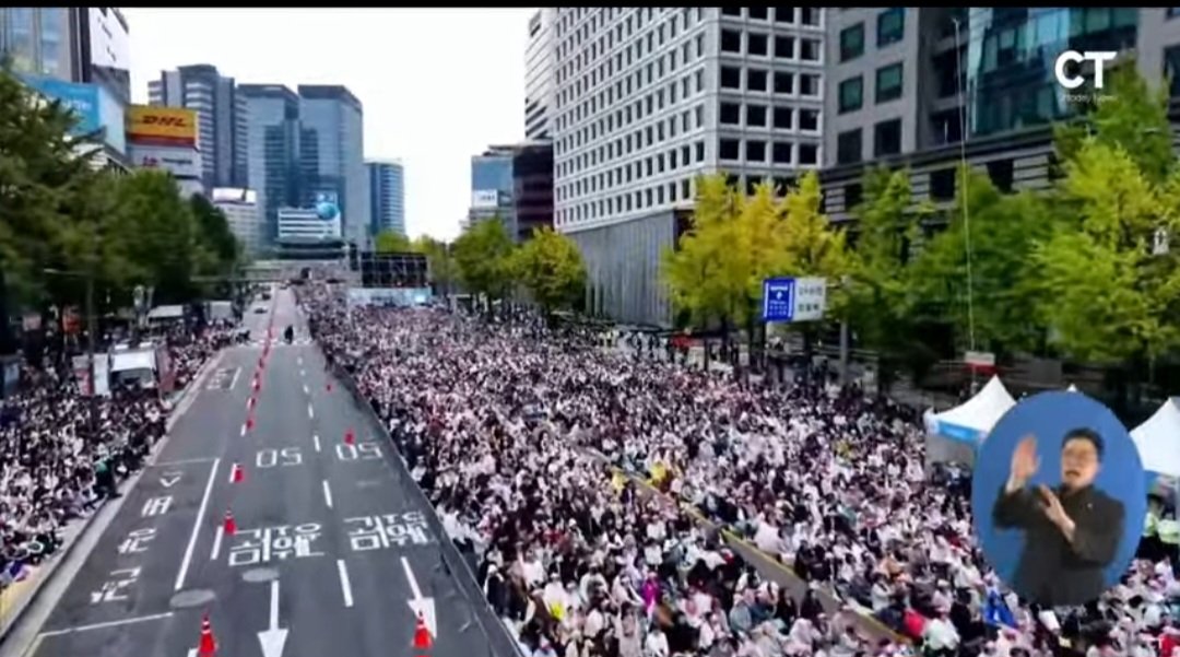 Screenshot_20241027_145058_YouTube.jpg 현 시각 서울 기독교 집회 ㄷㄷ
