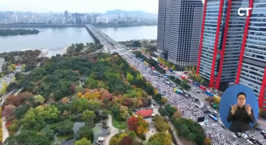 Screenshot_20241027_144933_YouTube.jpg 현 시각 서울 기독교 집회 ㄷㄷ
