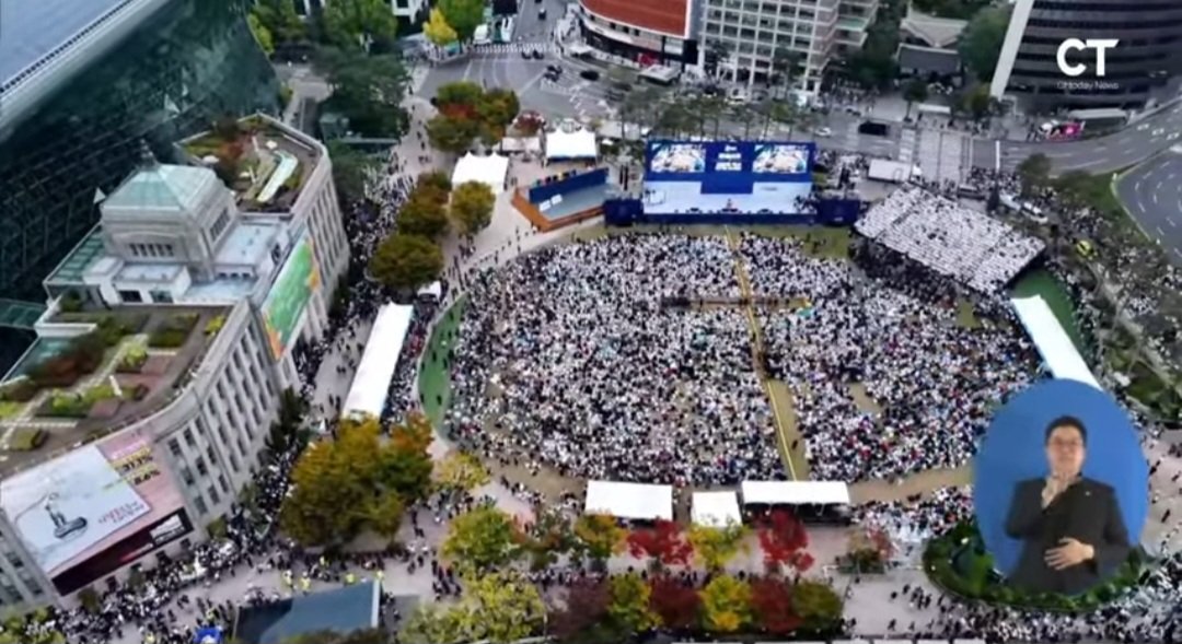 Screenshot_20241027_145520_YouTube.jpg 현 시각 서울 기독교 집회 ㄷㄷ