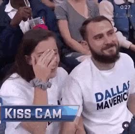 16365463559987.gif