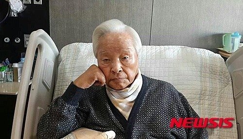 1539E4D8-E3FA-43A9-BE5E-D52AF971C49D.jpeg 스압))) 역대 대통령들의 젊은시절과 노년.jpg