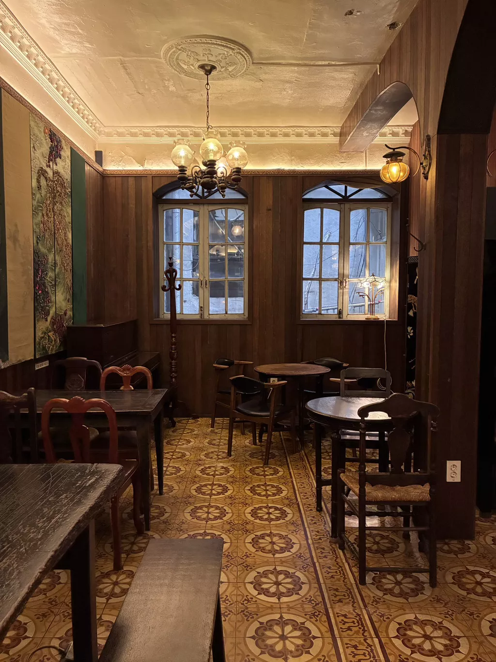 역사속으로 사라지는 근대 건축물 을지로 혜민당