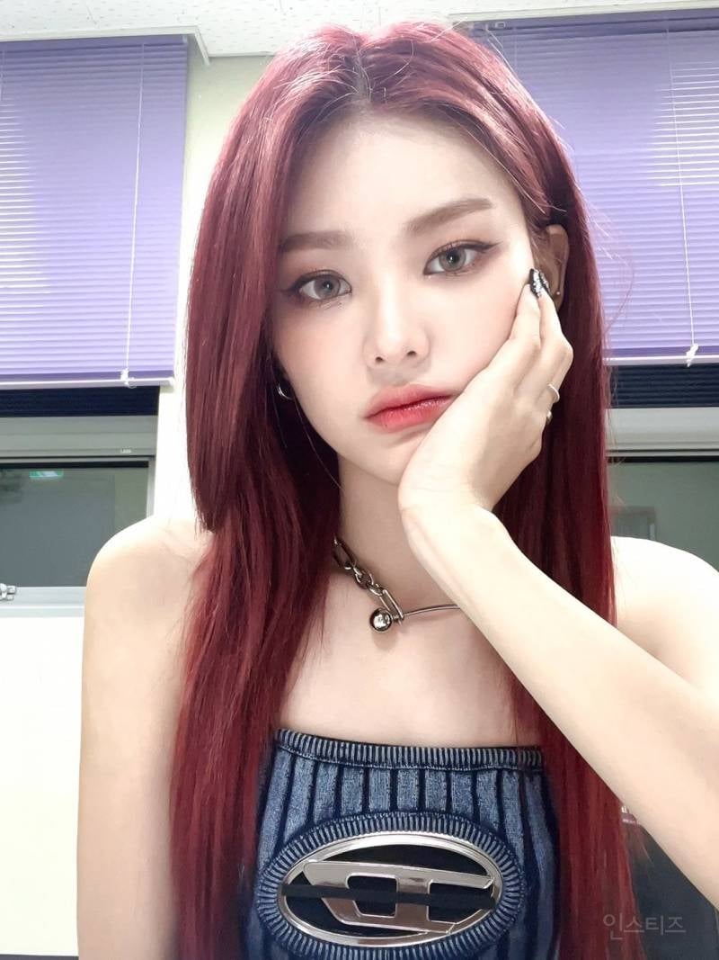 머리카락이 빨갛게 자란다는 한 여돌 인스타 업로드 jpg | 인스티즈